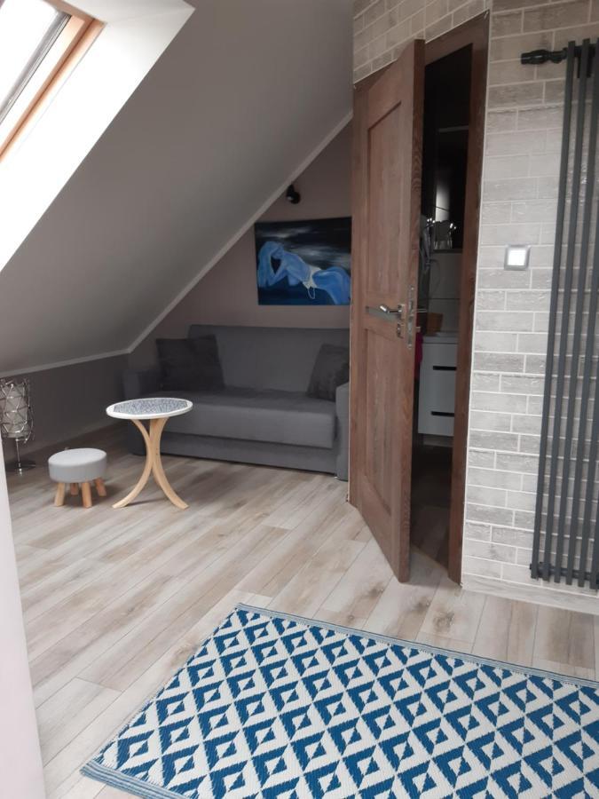 Maly Apartamencik Teo Rewal Exterior foto