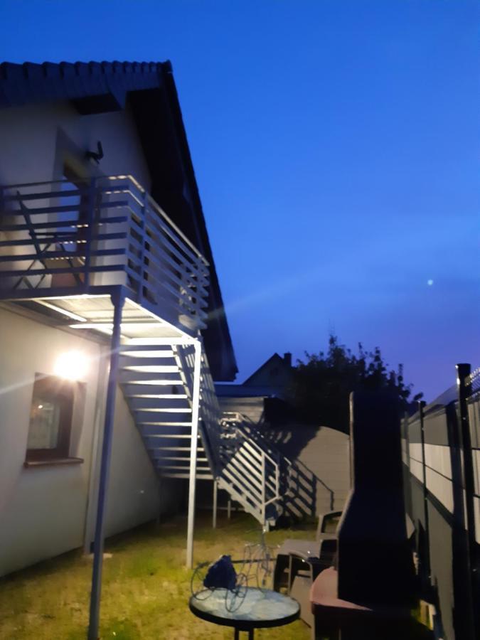 Maly Apartamencik Teo Rewal Exterior foto